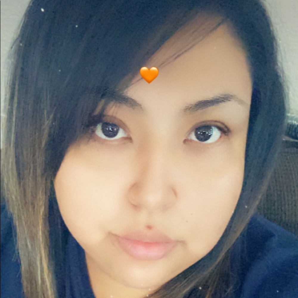 Meet your Posher, Lesly